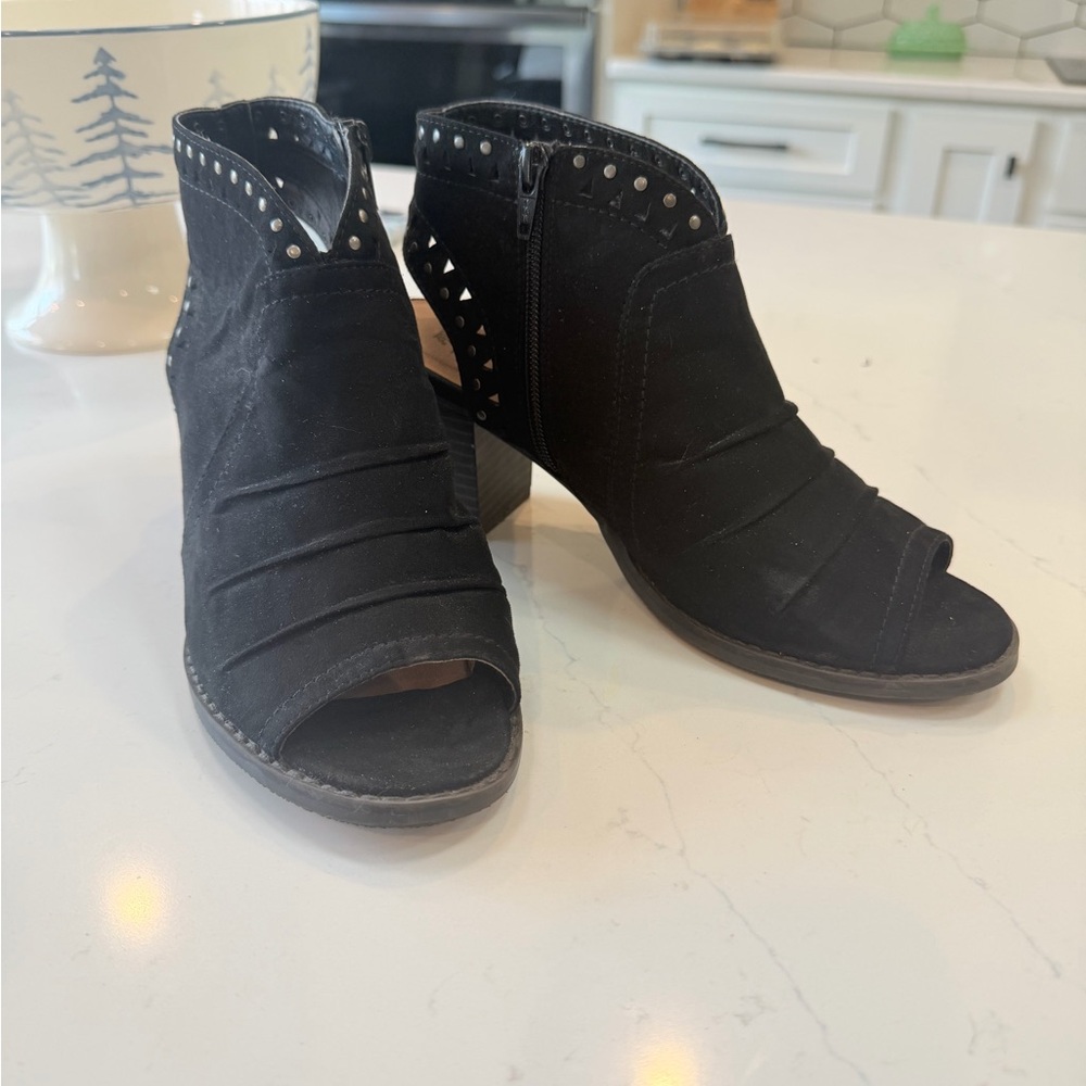Black Studded Women's Ankle Boots brand Sonoma size 8.5